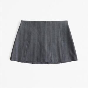 NEW Abercrombie and Fitch Mid Rise Grey Herringbone Pleated Mini Skirt Skort
